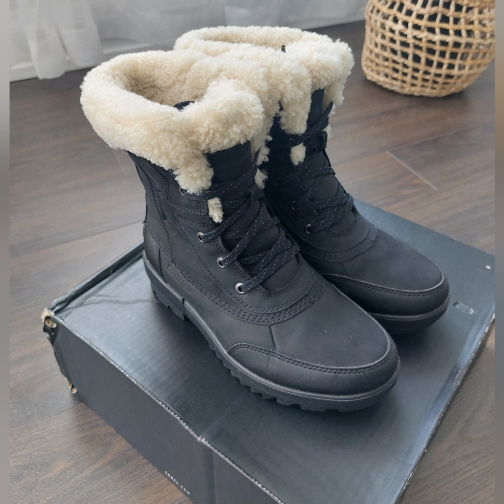 Size 7.5 Sorel Tivoli Winter Boots Runs Small!! Fits Like 6.5-7 - Picture 2 of 16
